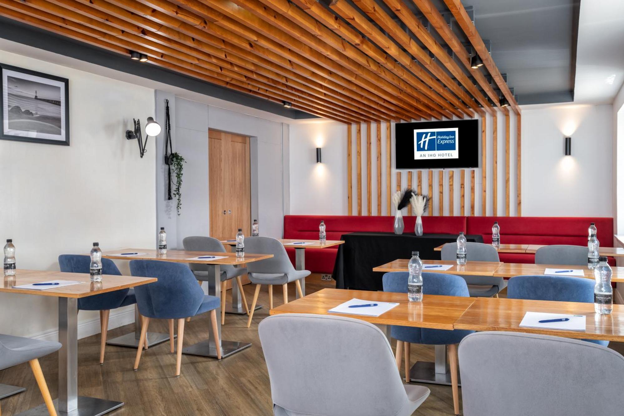Holiday Inn Express Aberdeen City Centre By Ihg Esterno foto