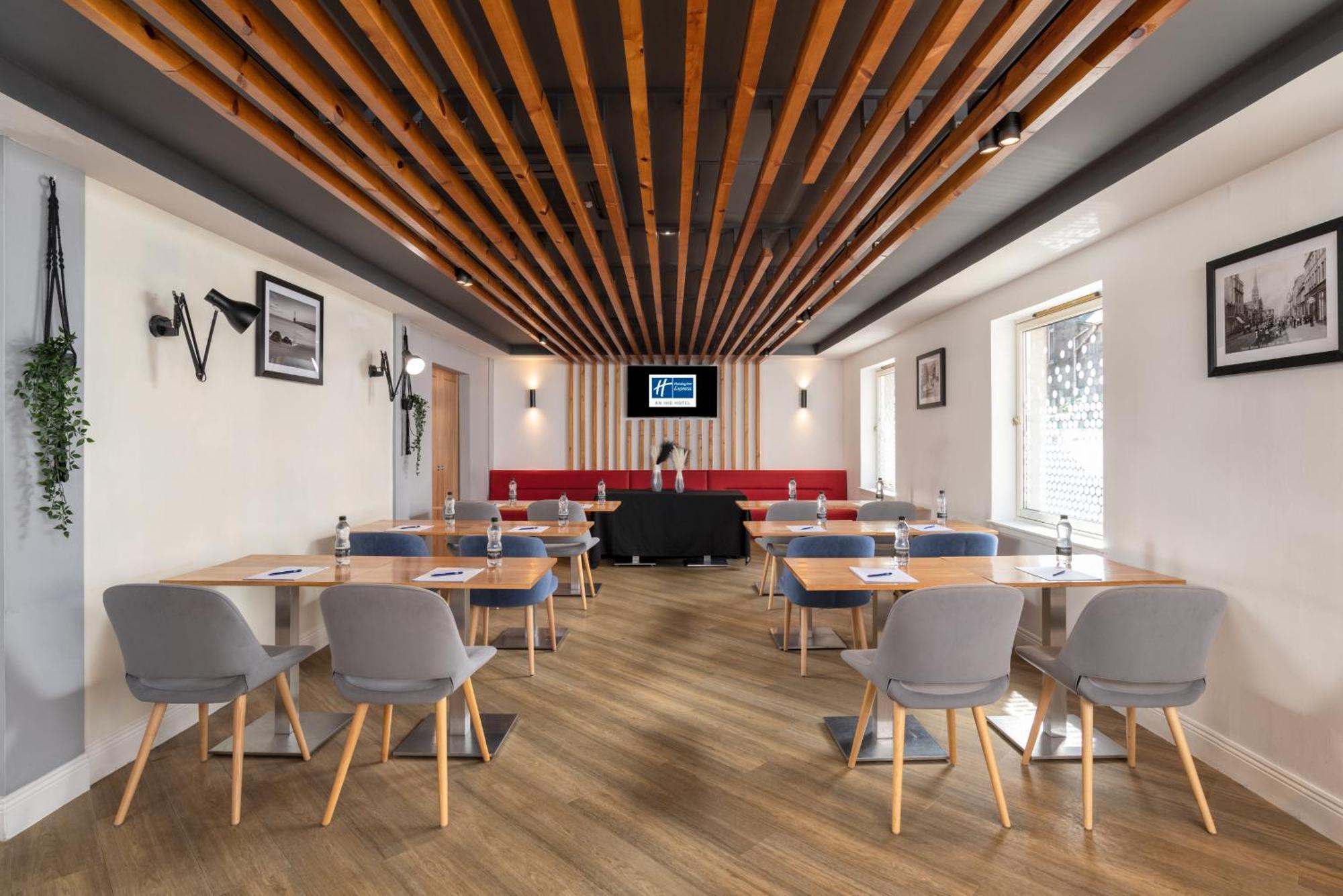 Holiday Inn Express Aberdeen City Centre By Ihg Esterno foto
